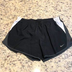 Nike Women’s Dri-Fit Running Shorts, Black/White, size Medium